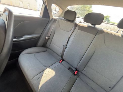 Used 2025 Kia K4 FWD image 39
