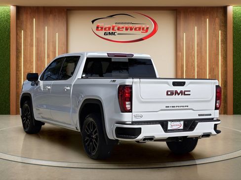 Used 2022 GMC Sierra 1500 Elevation w/ Elevation Premium Package AWD/4WD image 7