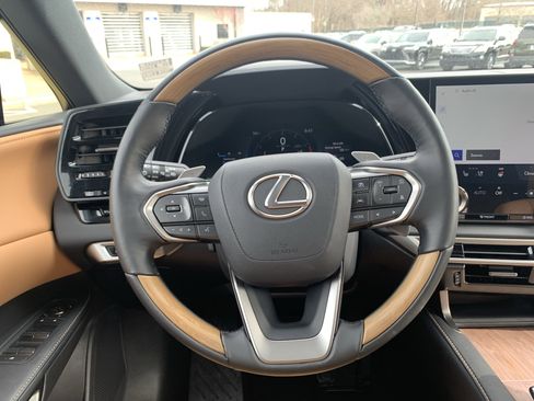 Used 2025 Lexus RX 350 Premium image 18