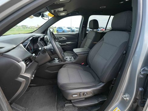 Used 2023 Chevrolet Traverse LT AWD/4WD image 17