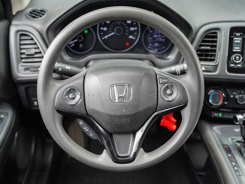 Used 2022 Honda HR-V LX image 25