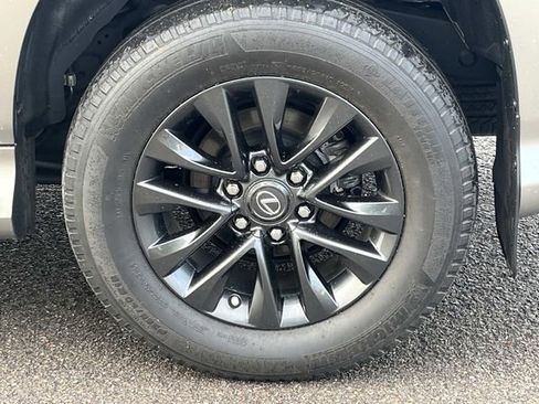Certified 2023 Lexus GX 460 Premium AWD/4WD image 11
