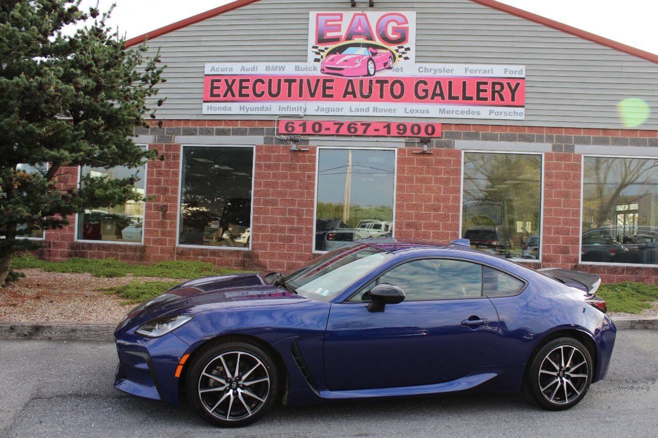 Used 2023 Toyota GR86 RWD image 1
