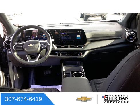 Used 2025 Chevrolet Equinox LT image 9
