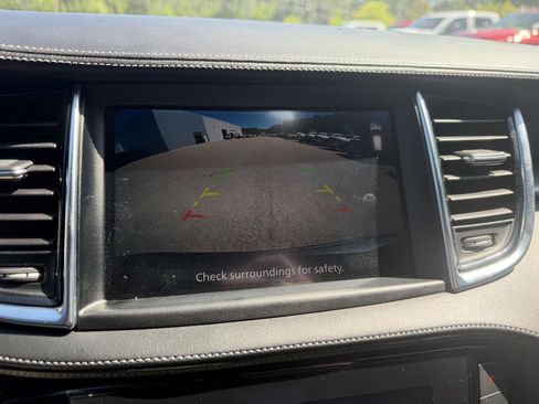 Used 2021 INFINITI QX50 Luxe w/ Appearance Package FWD image 12