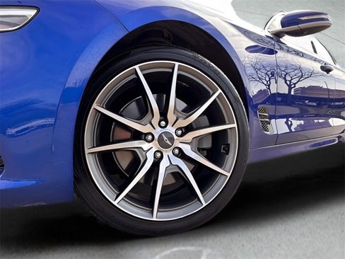 Used 2023 Genesis G70 3.3T image 9