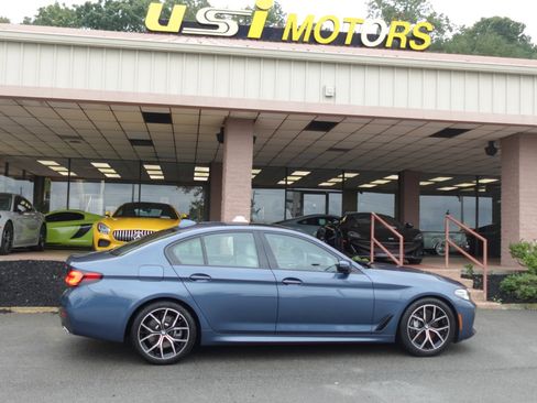 Used 2023 BMW 540i xDrive w/ M Sport Package image 24