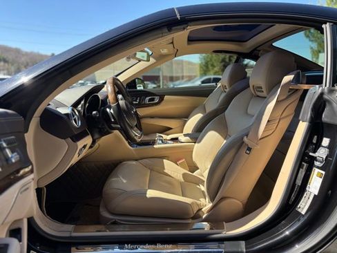 Certified 2019 Mercedes-Benz SL 550 image 12