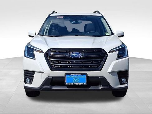Used 2024 Subaru Forester Premium AWD/4WD image 2