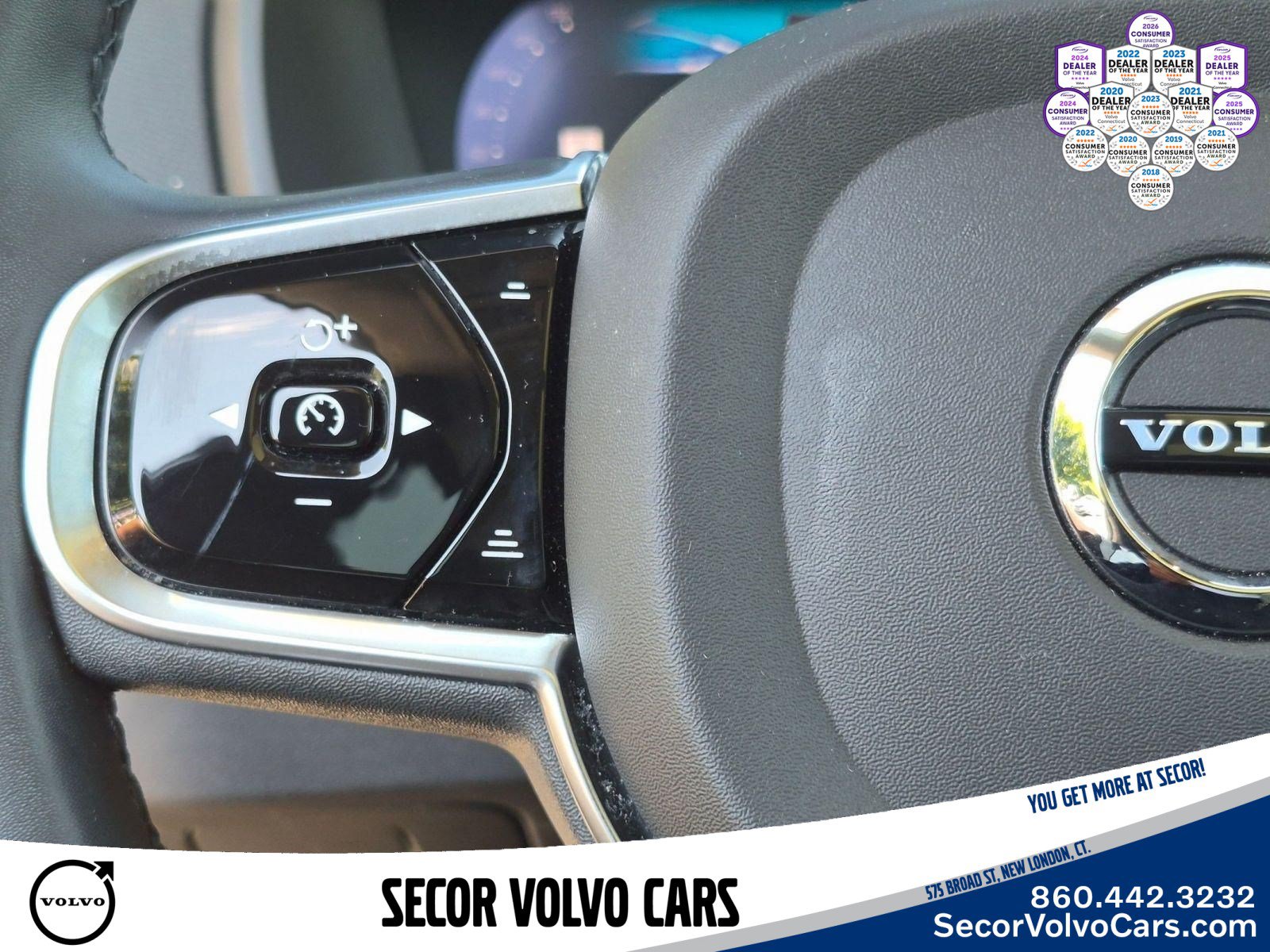 Used 2023 Volvo XC90 B6 Plus AWD/4WD image 21