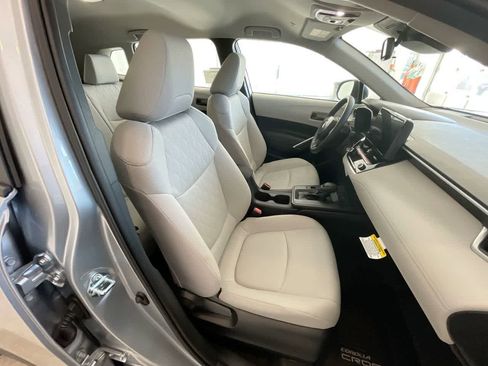 New 2026 Toyota Corolla Cross L image 24
