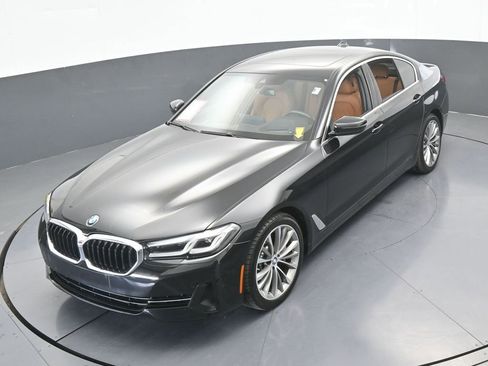Used 2022 BMW 530i w/ Premium Package image 55