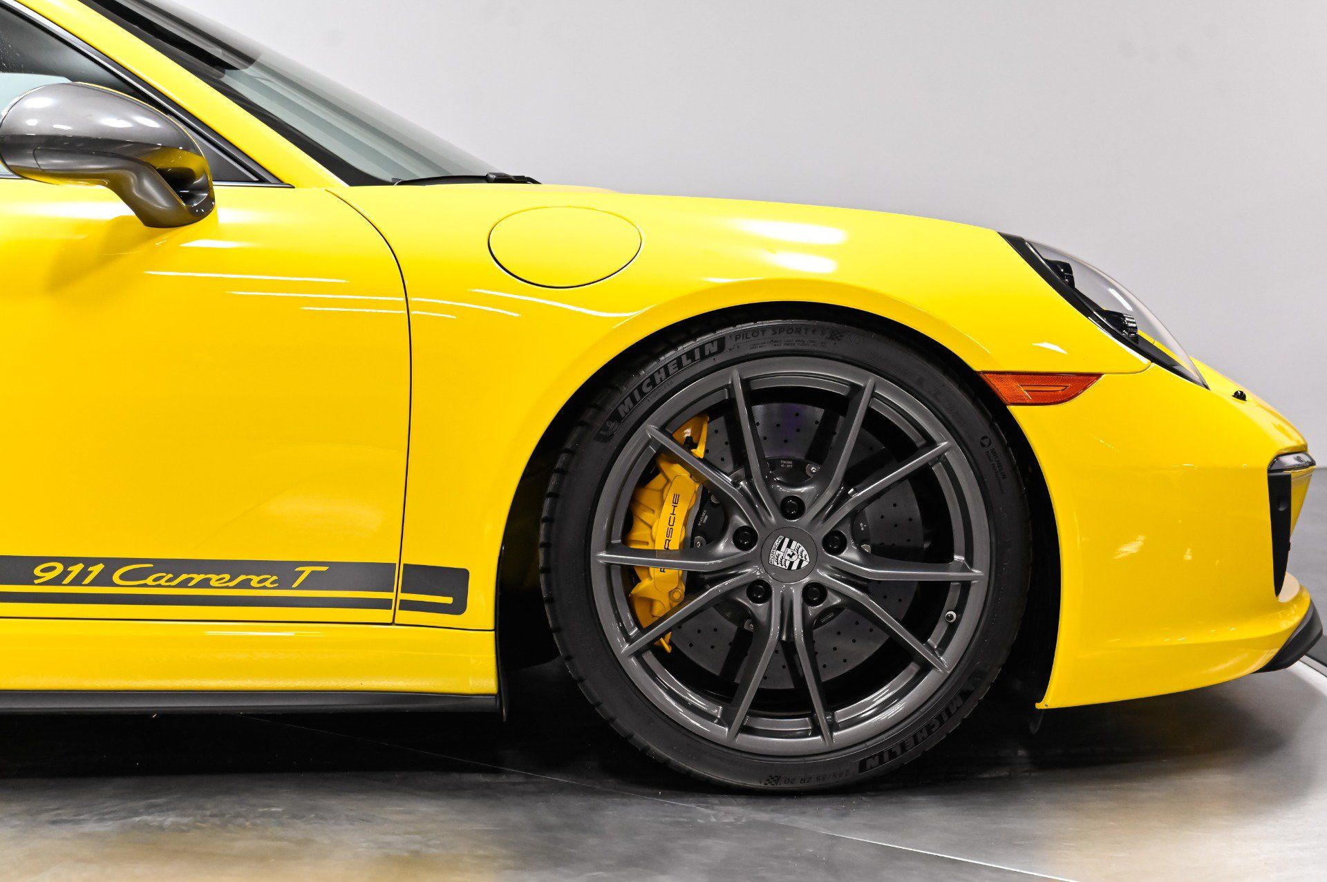 Used 2018 Porsche 911 Carrera T RWD image 19