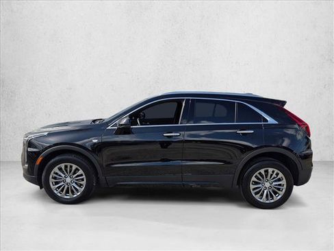 Used 2024 Cadillac XT4 Premium Luxury w/ Technology Package FWD image 8