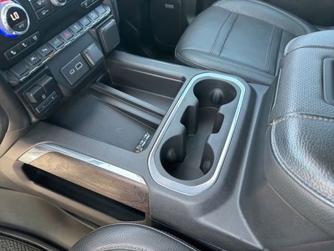 Used 2022 GMC Sierra 1500 Denali w/ Technology Package AWD/4WD image 19
