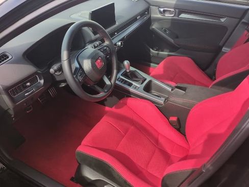 Used 2023 Honda Civic Type R image 6