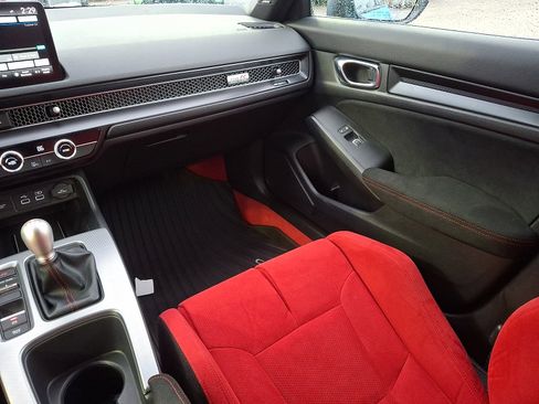 Used 2025 Honda Civic Type R image 16