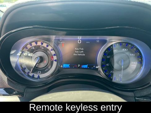 Used 2018 Chrysler 300 S w/ 300S Premium Group RWD image 23