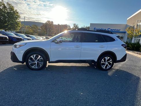 Used 2022 Subaru Outback Limited image 8