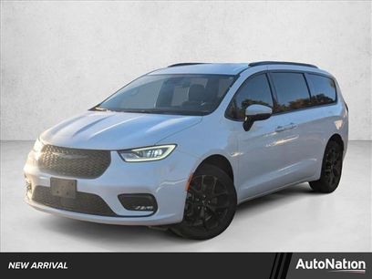 Used 2023 Chrysler Pacifica Touring-L w/ S Appearance Package