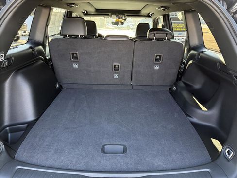 New 2025 Jeep Grand Cherokee Limited image 18