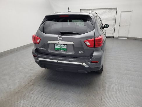 Used 2018 Nissan Pathfinder SV AWD/4WD image 7