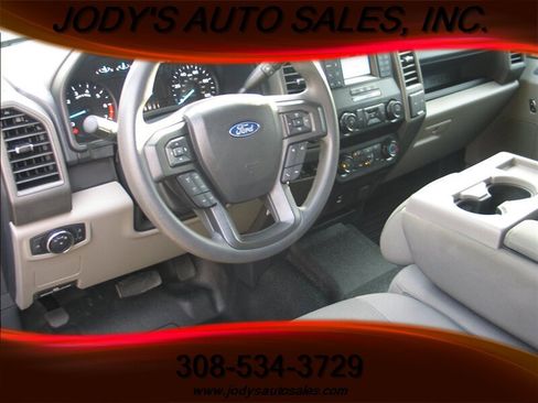 Used 2022 Ford F250 XL w/ Power Equipment Group image 2
