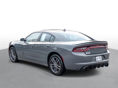 Used 2019 Dodge Charger SXT w/ Navigation & Travel Group image 6