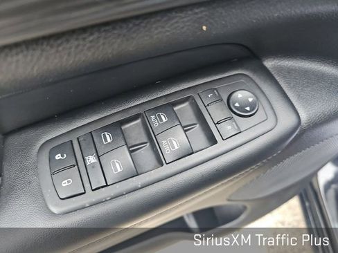 Used 2019 Jeep Grand Cherokee Altitude image 41