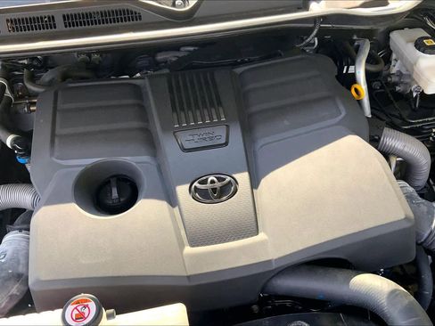 Used 2023 Toyota Tundra Platinum image 31