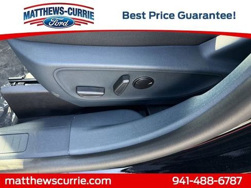 New 2025 Ford Maverick XLT w/ XLT Luxury Package image 12