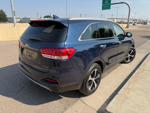 Used 2018 Kia Sorento EX AWD/4WD image 4
