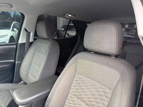 Used 2019 Chevrolet Equinox LT image 32