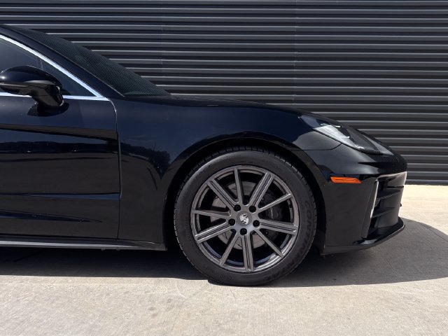 Certified 2025 Porsche Panamera RWD image 11
