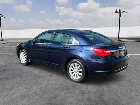 Used 2012 Chrysler 200 Touring image 2