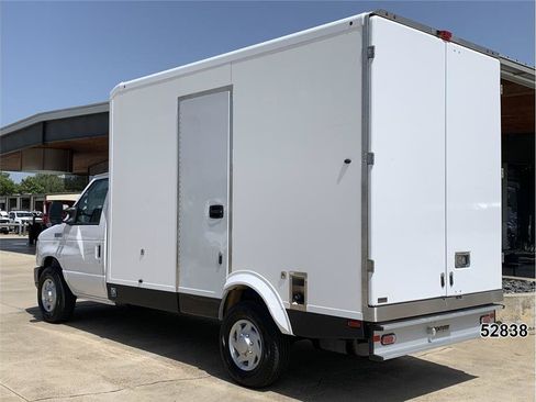 Used 2023 Ford E-350 and Econoline 350 Super Duty w/ Power Windows & Locks Group RWD image 6