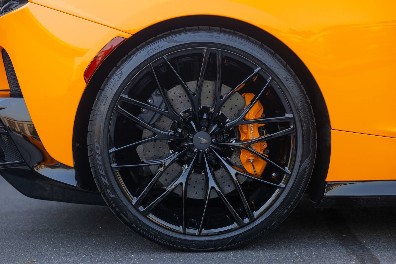 Used 2025 McLaren GTS RWD image 31