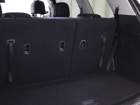 Used 2022 Kia Telluride EX w/ EX Premium Package FWD image 18