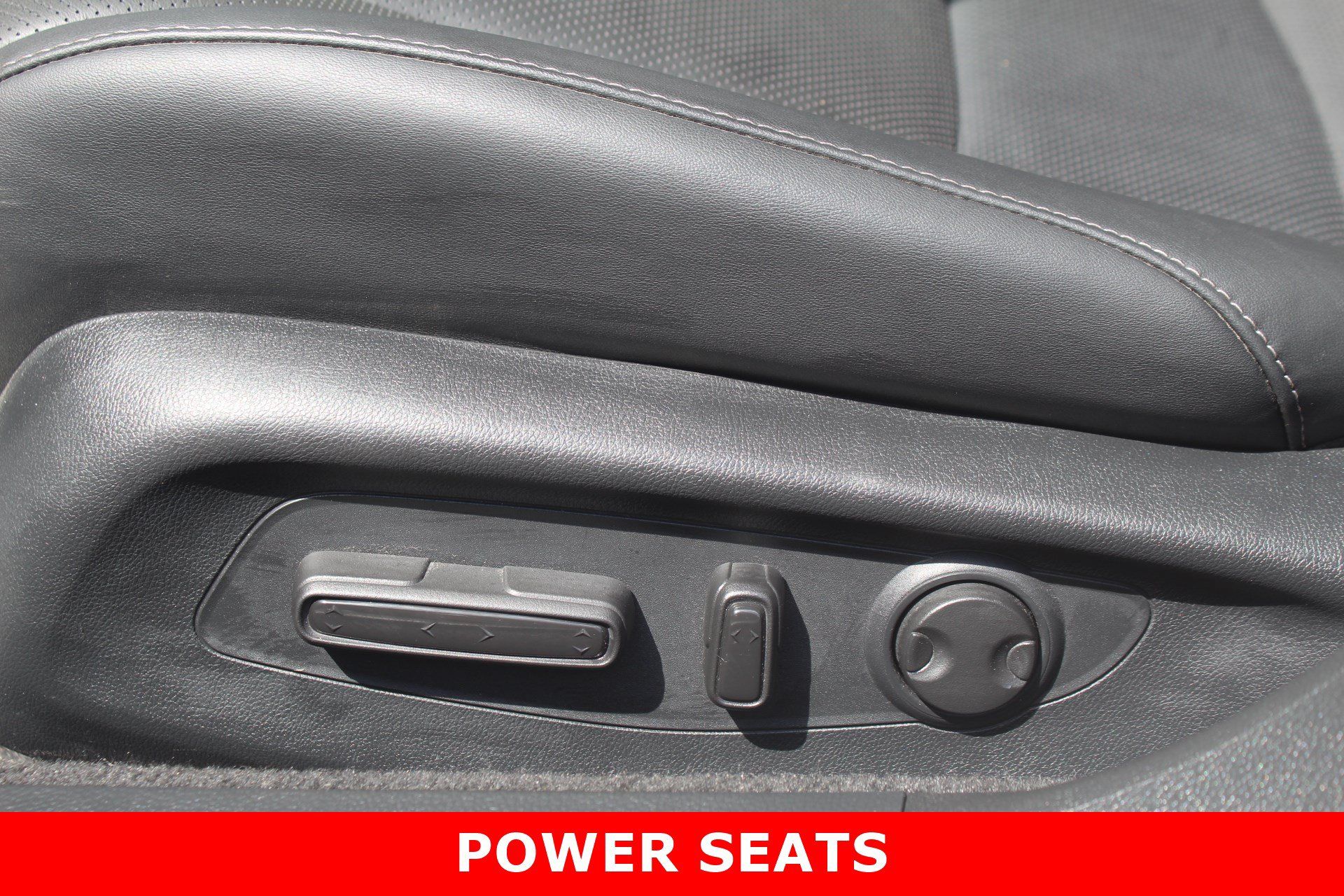 Used 2025 Honda Accord Sport image 12