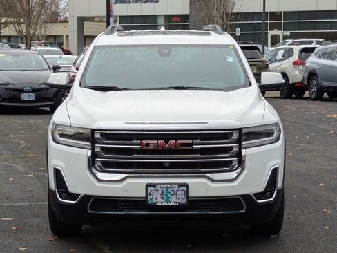 Used 2023 GMC Acadia SLT w/ Technology Package image 8