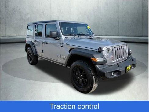 Used 2018 Jeep Wrangler Unlimited Sport image 7