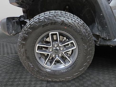 Used 2024 Jeep Gladiator Mojave w/ Convenience Group image 8