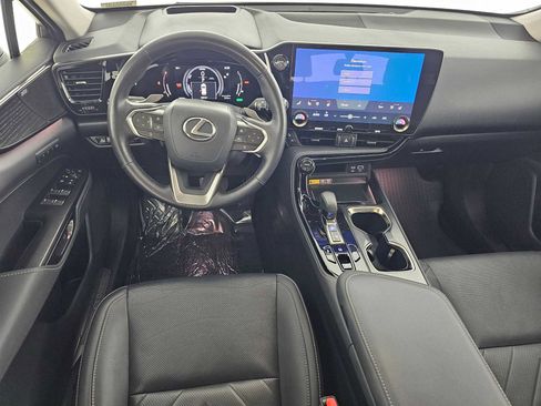 Used 2025 Lexus NX 300h AWD w/ Luxury Package image 18
