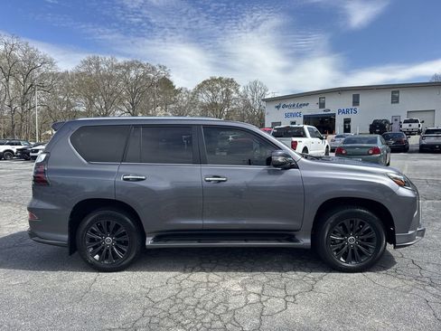 Used 2023 Lexus GX 460 Premium w/ Accessory Package image 8