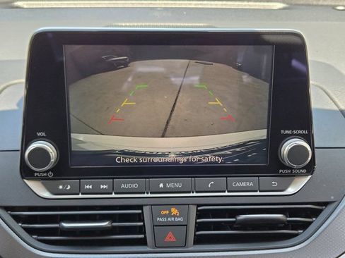 Used 2024 Nissan Altima 2.5 SR FWD image 19