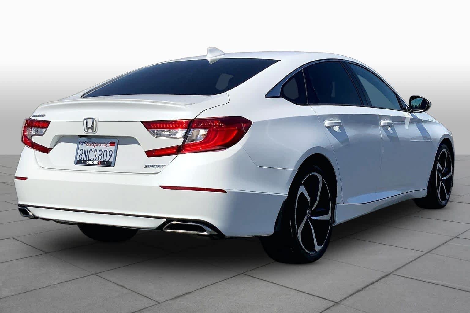 Used 2018 Honda Accord Sport image 12