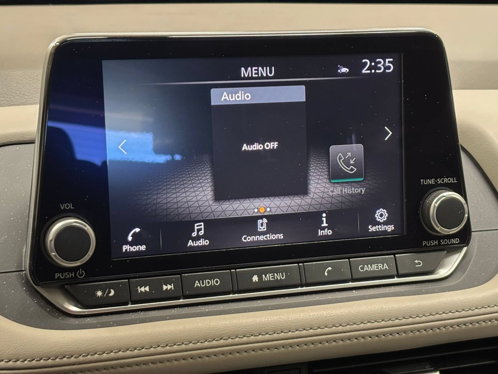Used 2025 Nissan Rogue SV AWD/4WD image 19