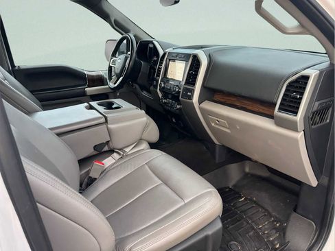 Used 2019 Ford F150 Lariat image 13