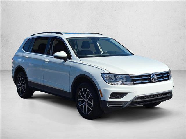 Used 2020 Volkswagen Tiguan SE w/ Panoramic Sunroof Package FWD image 3