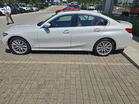 Used 2024 BMW 330i xDrive Sedan w/ Premium Package AWD/4WD image 8
